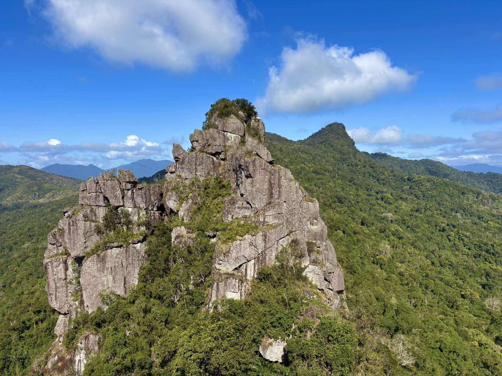 Qixianling (Seven Fairy Mountain)