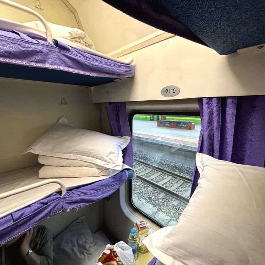 China Hard Sleeper Train Bunk Bed