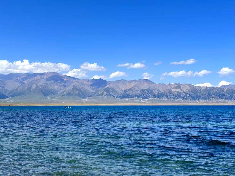 The lake and mountains at Kele Yongzhu, Sayram Lake